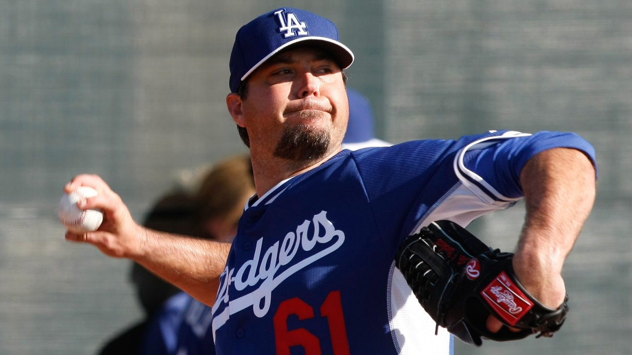 Beckett shows progress; Puig sits out after taking foul off leg